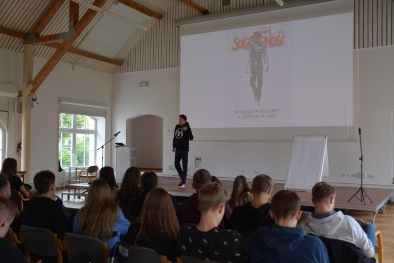 Online workshops || 30. years after the fall of the Iron Curtain